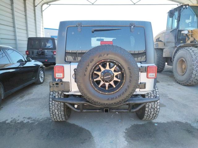 1C4BJWEG8GL132558 - 2016 JEEP WRANGLER U SAHARA GRAY photo 6