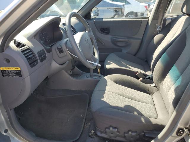 KMHCG45C15U603473 - 2005 HYUNDAI ACCENT GL SILVER photo 7