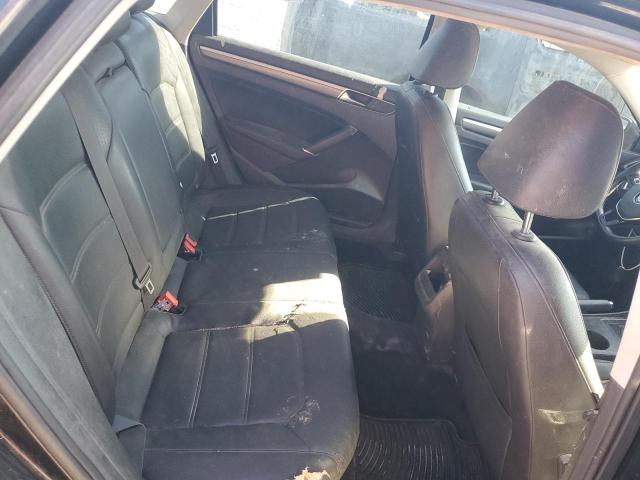 1VWDT7A30HC046056 - 2017 VOLKSWAGEN PASSAT R-LINE შავი ფოტო 10