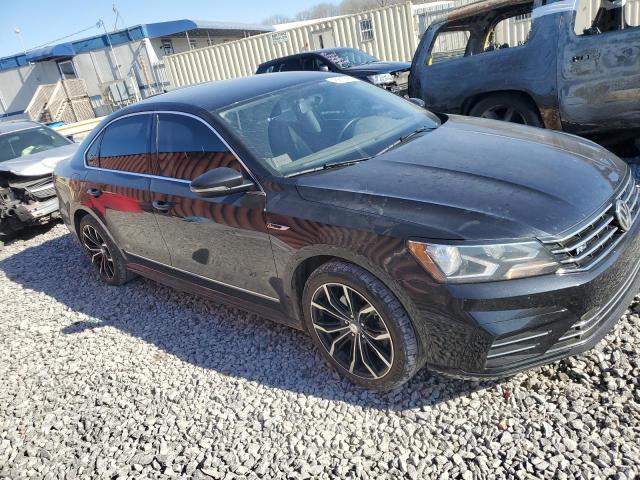 1VWDT7A30HC046056 - 2017 VOLKSWAGEN PASSAT R-LINE შავი ფოტო 4