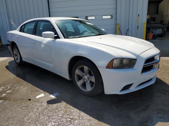 2B3CL3CG6BH508889 - 2011 DODGE CHARGER WHITE photo 4