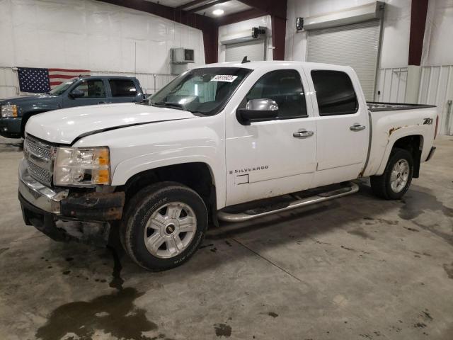 2GCEK133X71636452 - 2007 CHEVROLET SILVERADO K1500 CREW CAB WHITE photo 1