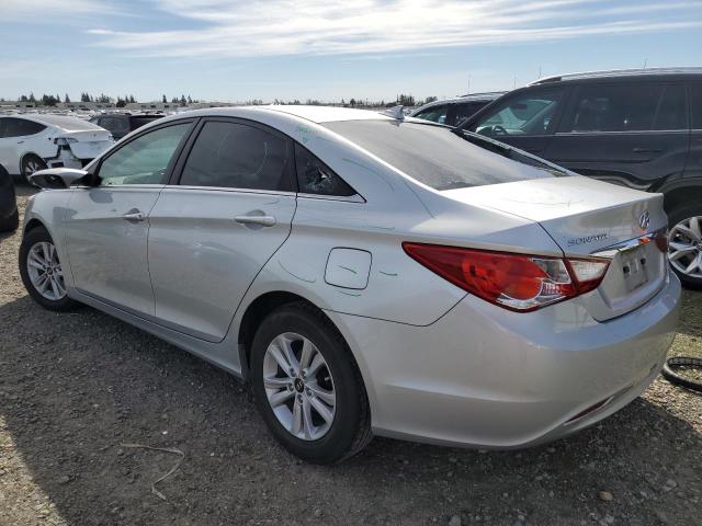 5NPEB4AC8DH640997 - 2013 HYUNDAI SONATA GLS SILVER photo 2