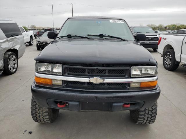 1GNDT13WX12156915 - 2001 CHEVROLET BLAZER BLACK photo 5