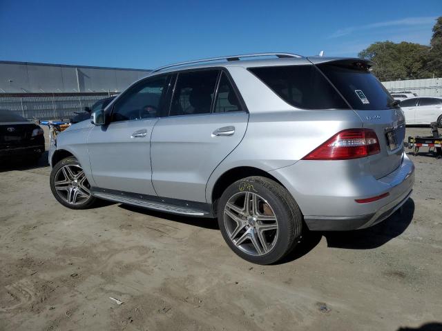 4JGDA5HB4DA190401 - 2013 MERCEDES-BENZ ML 350 4MATIC SILVER photo 2