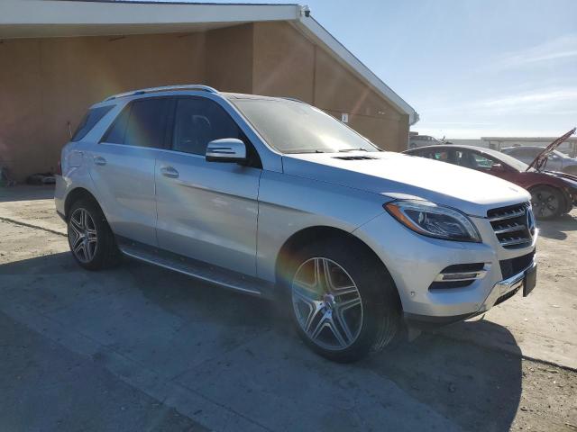 4JGDA5HB4DA190401 - 2013 MERCEDES-BENZ ML 350 4MATIC SILVER photo 4