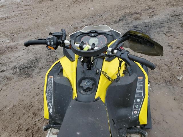 2BPSUUHE6HV000064 - 2017 SKI DOO 800CC TWO TONE photo 5