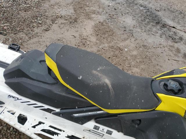 2BPSUUHE6HV000064 - 2017 SKI DOO 800CC TWO TONE photo 6