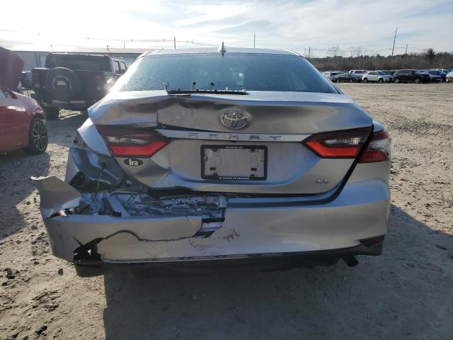 4T1C11AK1NU683628 - 2022 TOYOTA CAMRY LE GRAY photo 6