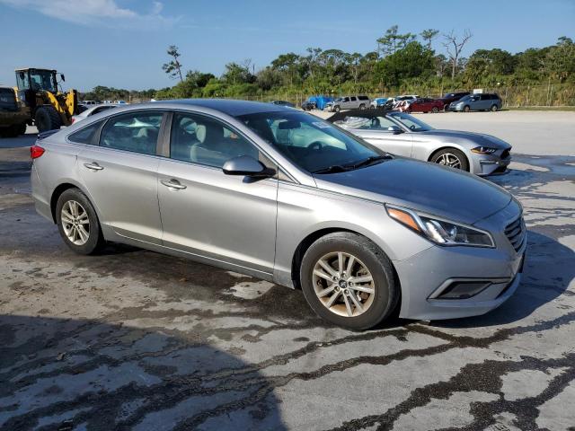 5NPE24AF1HH501651 - 2017 HYUNDAI SONATA SE SILVER photo 4