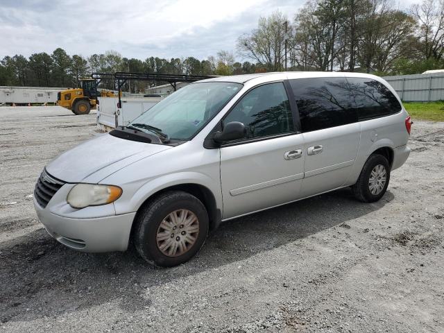 2C4GP44R45R300941 - 2005 CHRYSLER TOWN & COU LX SILVER photo 1