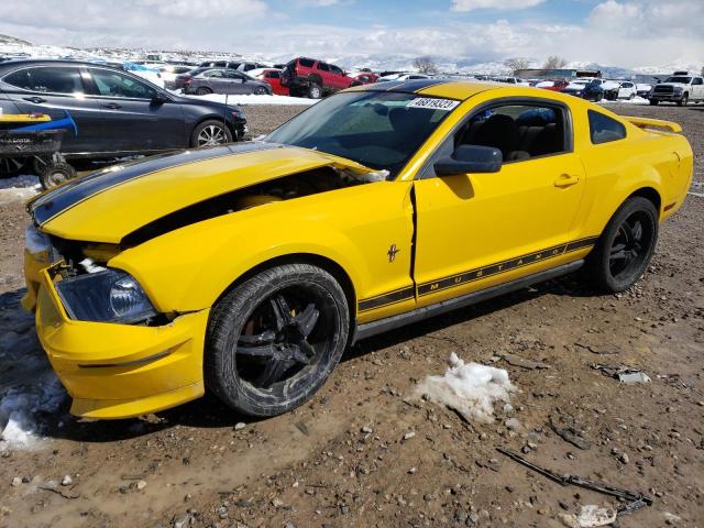 1ZVFT80N365136112 - 2006 FORD MUSTANG YELLOW photo 1