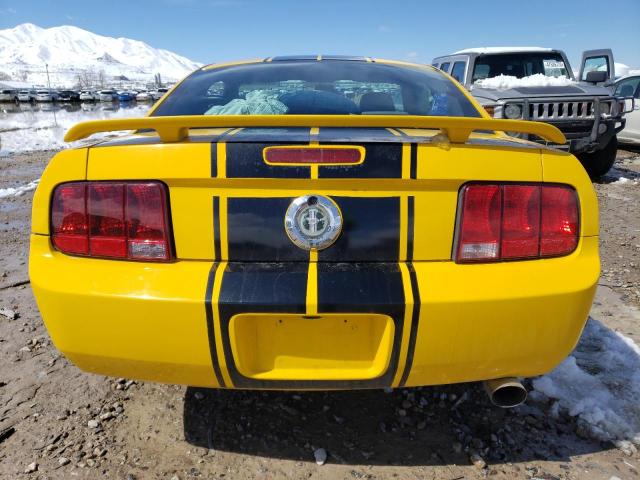 1ZVFT80N365136112 - 2006 FORD MUSTANG YELLOW photo 6