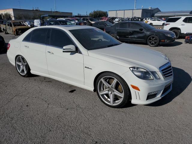 WDDHF7HB9AA091111 - 2010 MERCEDES-BENZ E 63 AMG WHITE photo 4