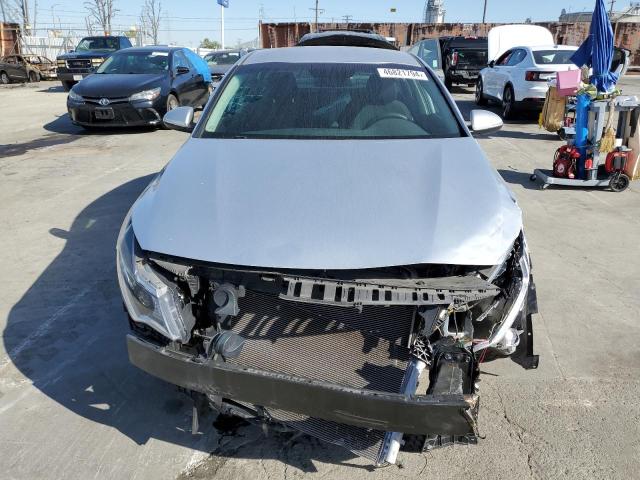 5XXGT4L30JG192572 - 2018 KIA OPTIMA LX SILVER photo 5