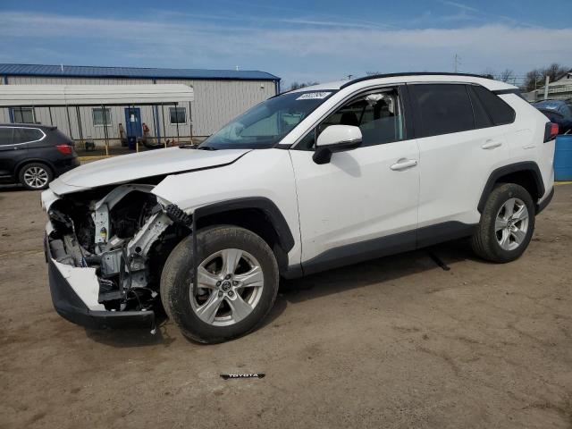 2T3P1RFV6MC152984 - 2021 TOYOTA RAV4 XLE WHITE photo 1