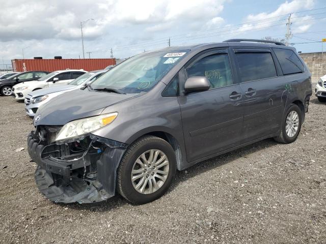 5TDYK3DC7DS365751 - 2013 TOYOTA SIENNA XLE GRAY photo 1