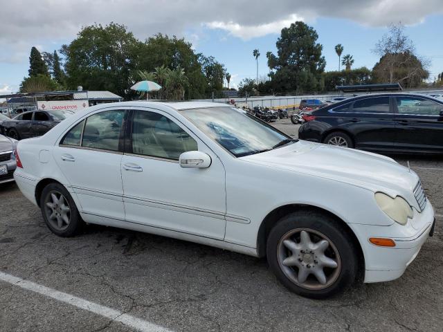 WDBRF61J01F013702 - 2001 MERCEDES-BENZ C 240 WHITE photo 4