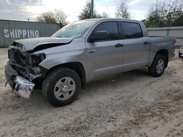 5TFDY5F12JX741928 - 2018 TOYOTA TUNDRA CREWMAX SR5 SILVER photo 1