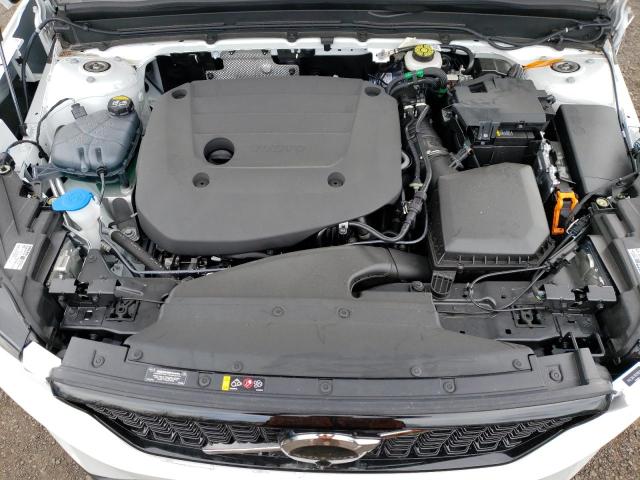 YV4L12UL7R2216632 - 2024 VOLVO XC40 PLUS WHITE photo 11