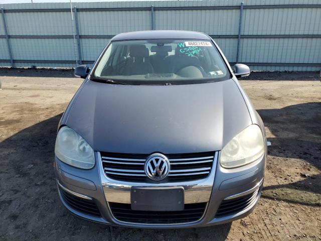 3VWRG71KX5M646918 - 2005 VOLKSWAGEN NEW JETTA 2.5 GRAY photo 5