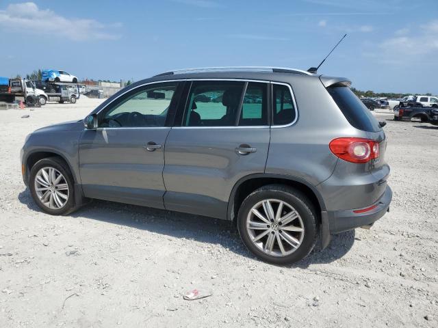 WVGAV7AXXBW524536 - 2011 VOLKSWAGEN TIGUAN S GRAY photo 2