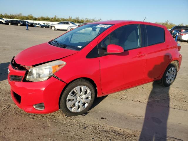 VNKKTUD30EA001346 - 2014 TOYOTA YARIS RED photo 1