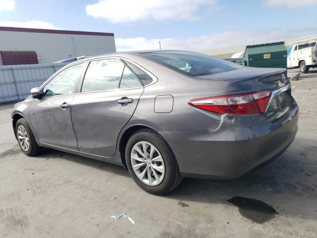 4T1BF1FK0HU293307 - 2017 TOYOTA CAMRY LE GRAY photo 2