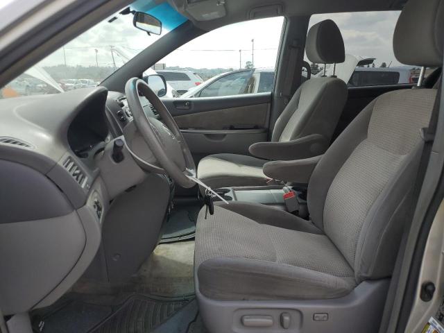 5TDKK4CC4AS306777 - 2010 TOYOTA SIENNA CE SILVER photo 7