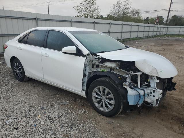 4T1BF1FK8HU435631 - 2017 TOYOTA CAMRY LE WHITE photo 4