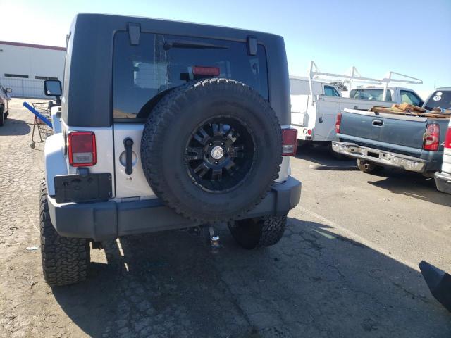 1J4GA591X7L218244 - 2007 JEEP WRANGLER SAHARA SILVER photo 6