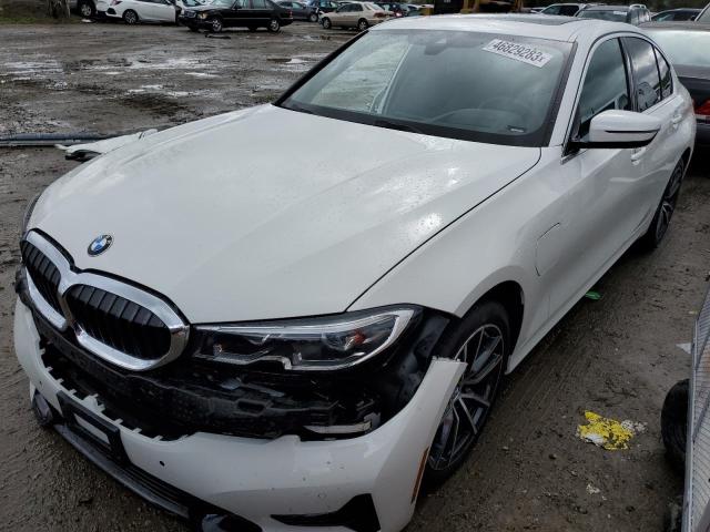 3MW5P7J04M8B72016 - 2021 BMW 330E WHITE photo 1