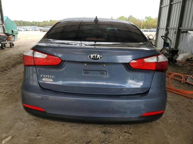 KNAFK4A68G5445448 - 2016 KIA FORTE LX BLUE photo 6