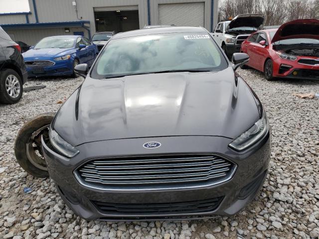 1FA6P0H72G5127312 - 2016 FORD FUSION SE GRAY photo 5