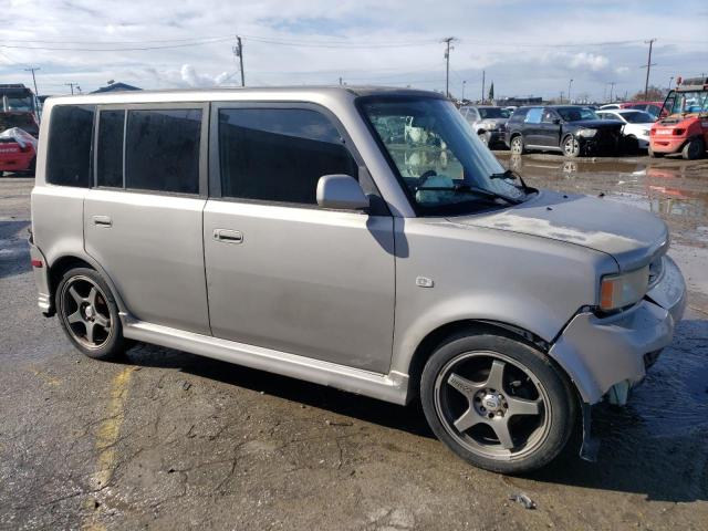 JTLKT324540156420 - 2004 TOYOTA SCION XB 银色 照片 4