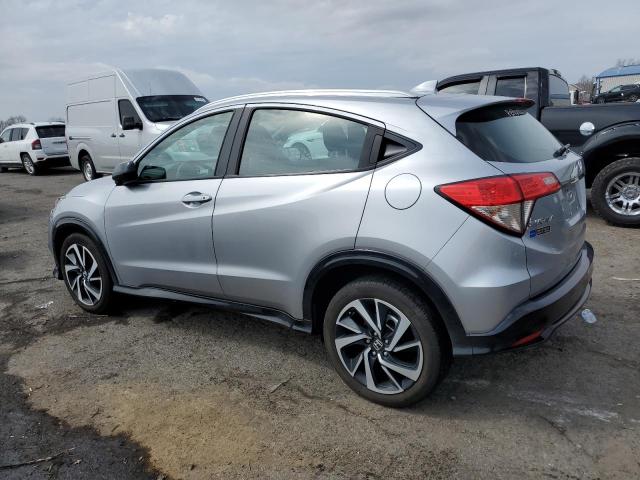 3CZRU6H18LG701455 - 2020 HONDA HR-V SPORT SILVER photo 2