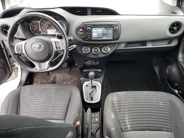 VNKJTUD34JA092420 - 2018 TOYOTA YARIS L WHITE photo 8