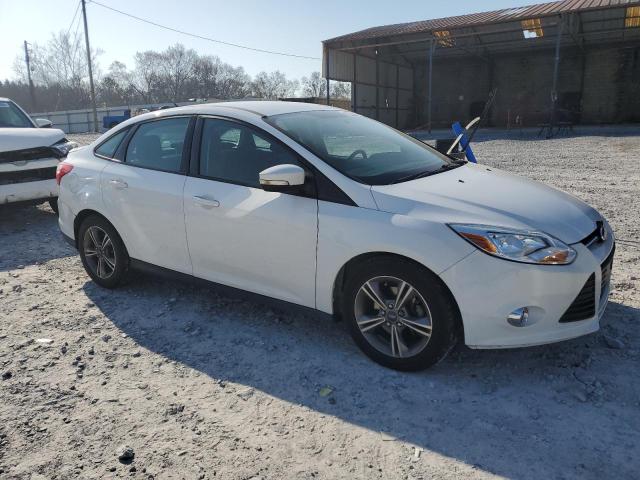 1FADP3F20EL447978 - 2014 FORD FOCUS SE WHITE photo 4