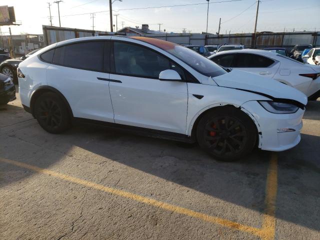 7SAXCBE67PF408976 - 2023 TESLA MODEL X WHITE photo 4