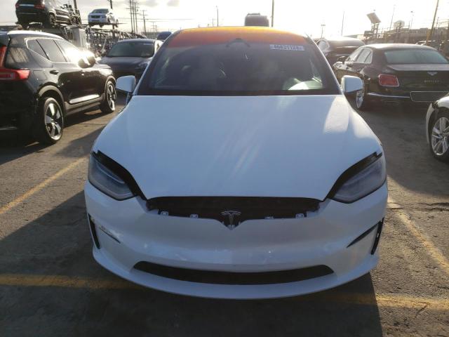 7SAXCBE67PF408976 - 2023 TESLA MODEL X WHITE photo 5