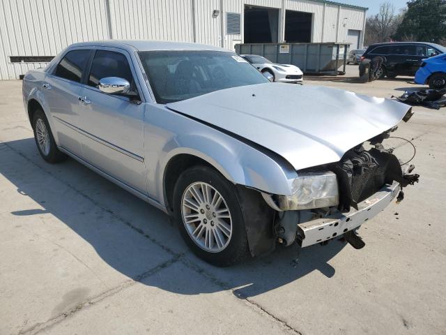 2C3CA5CV2AH327743 - 2010 CHRYSLER 300 TOURING SILVER photo 4