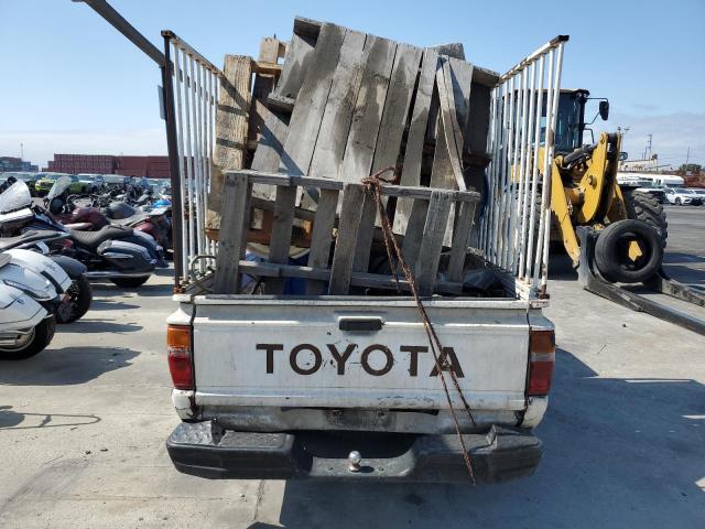 JT4RN50R9G0142121 - 1986 TOYOTA PICKUP 1/2 TON RN50 WHITE photo 6