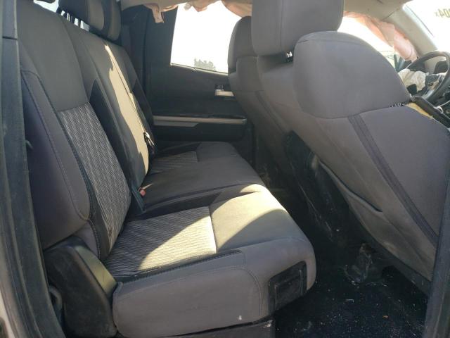 5TFRY5F10KX254587 - 2019 TOYOTA TUNDRA DOUBLE CAB SR/SR5 SILVER photo 10