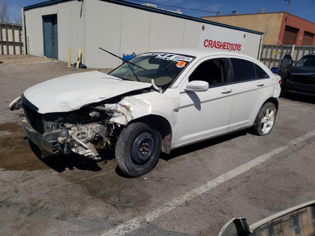 1C3BC4FB4BN563515 - 2011 CHRYSLER 200 LX WHITE photo 1