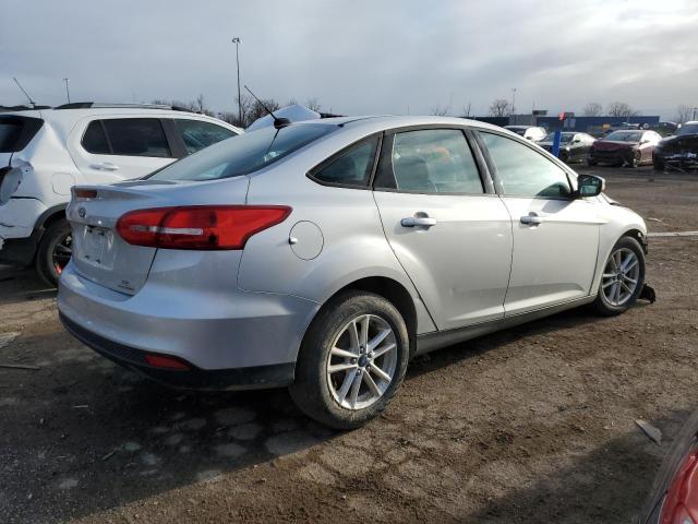 1FADP3F21FL374315 - 2015 FORD FOCUS SE SILVER photo 3