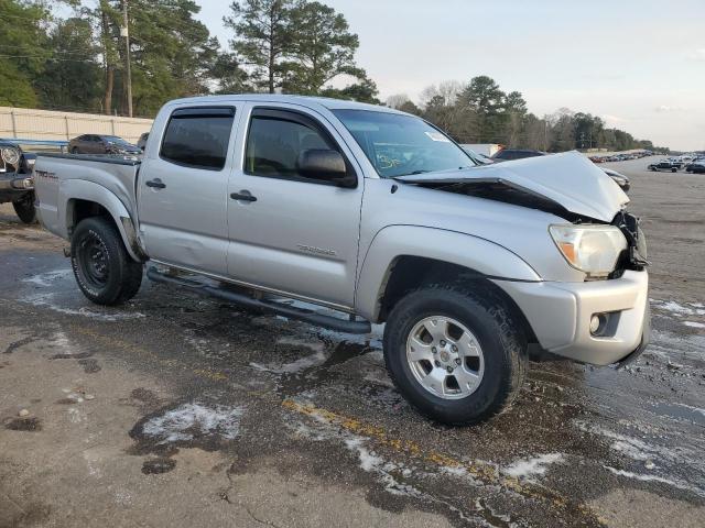 5TFJU4GNXDX047888 - 2013 TOYOTA TACOMA DOUBLE CAB PRERUNNER SILVER photo 4