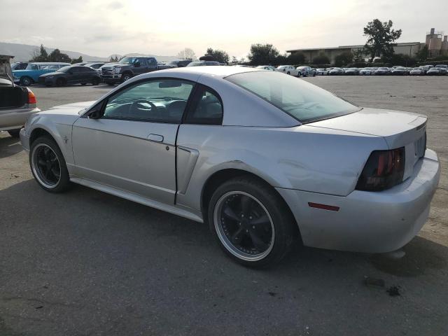 1FAFP4045YF199528 - 2000 FORD MUSTANG SILVER photo 2