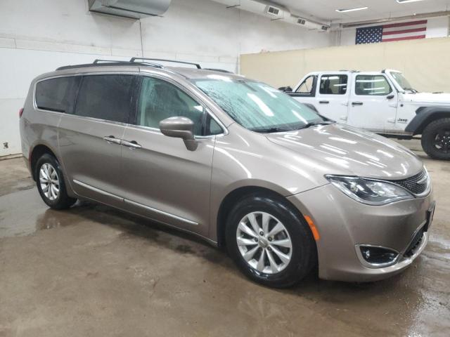 2C4RC1BG8HR758944 - 2017 CHRYSLER PACIFICA TOURING L TAN photo 4