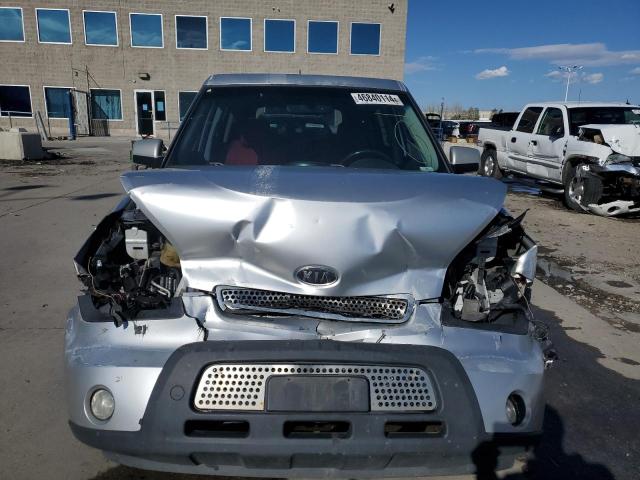 KNDJT2A28A7098548 - 2010 KIA SOUL + SILVER photo 5