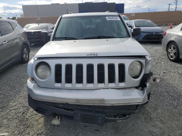 1C4NJPFB0DD218670 - 2013 JEEP PATRIOT LATITUDE SILVER photo 5